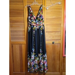 Ever pretty floral maxi dress size small